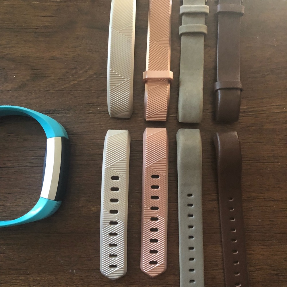 FitBit Alta HR Bundle